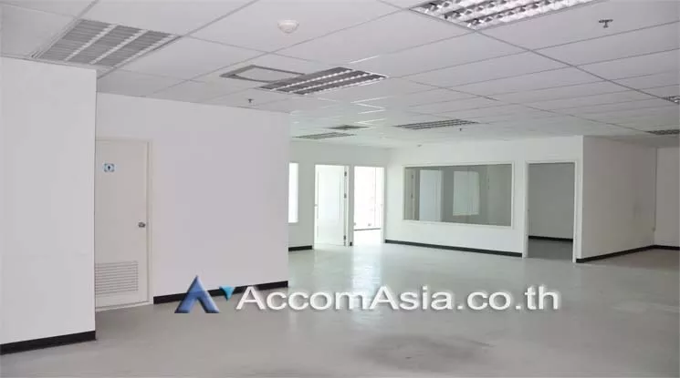 9  Office Space For Rent in Pattanakarn ,Bangkok ARL Ramkhamhaeng at UM Tower AA11808